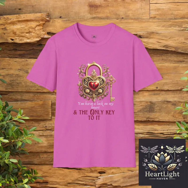 Romantic Heart Key T-Shirt - Perfect Gift for Valentine’s Day Anniversary Casual Daily Wear Relationship Goals Gift